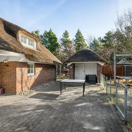 Three-bedroom In Dom wakacyjny