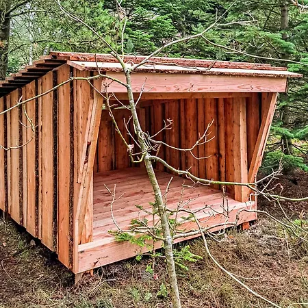 Three-bedroom In Holiday home *